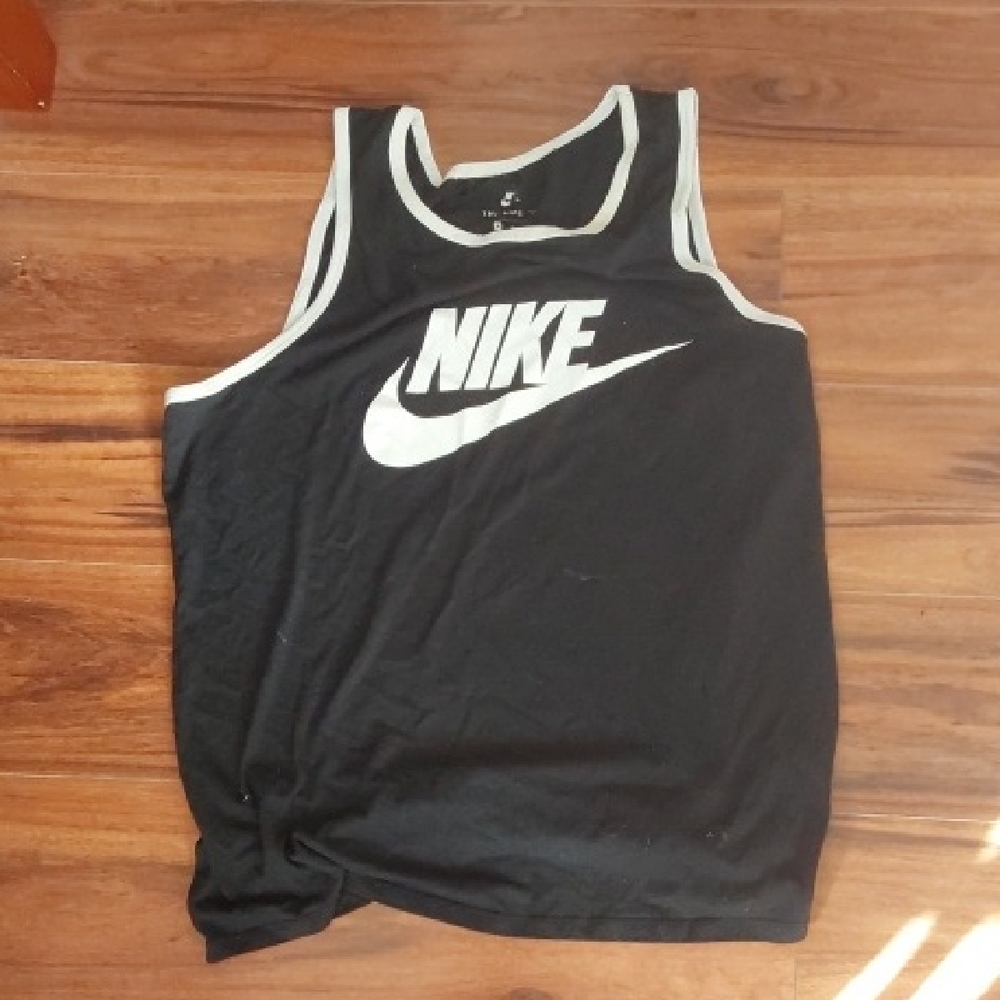 Nike Black and White Sleeveless Top
